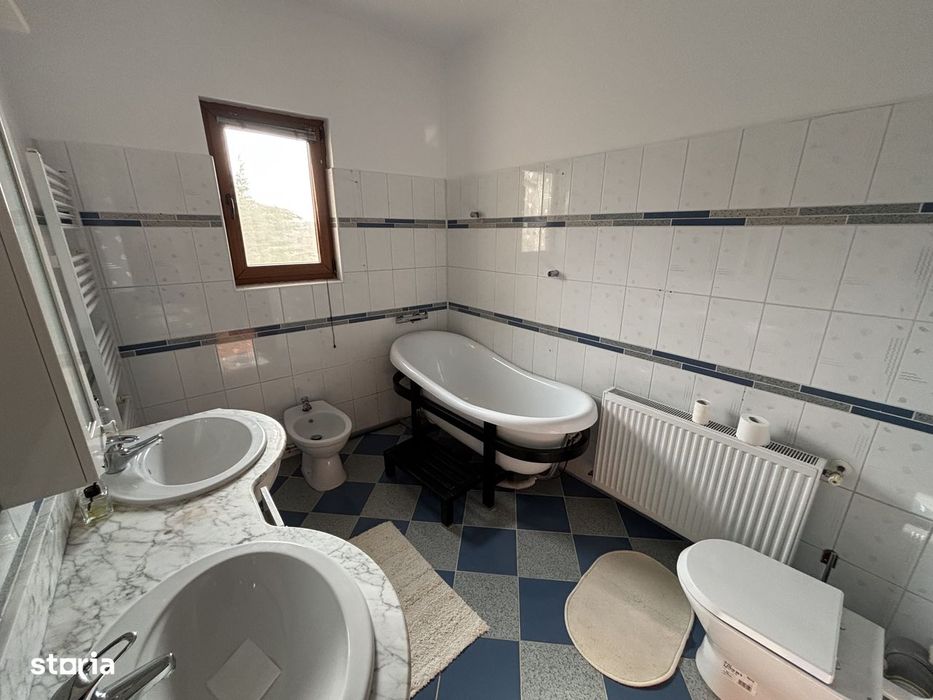 Vila de vanzare Snagov 100m de padure