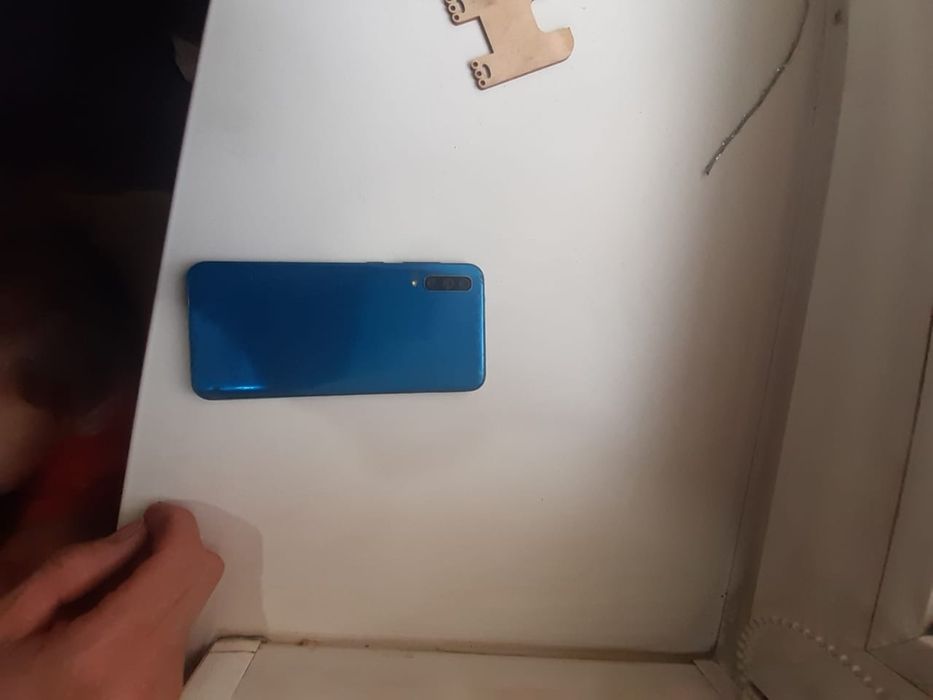 Срочно продам телефон