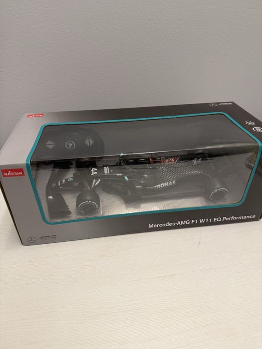 Masinuta cu telecomanda noi sigilate