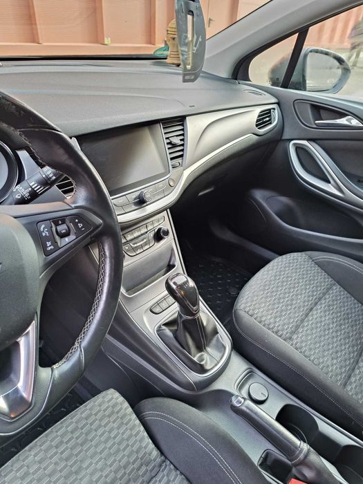 De vanzare Opel Astra K, break
