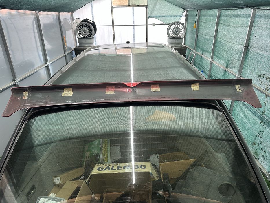 Продавам за bmw e30 m tech 1 заден спойлер от фибростъкло