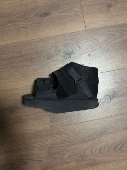 Барука для сломанного пальца ноги