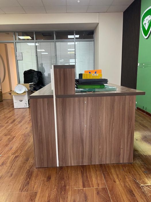 Ресепшен на два менеджера