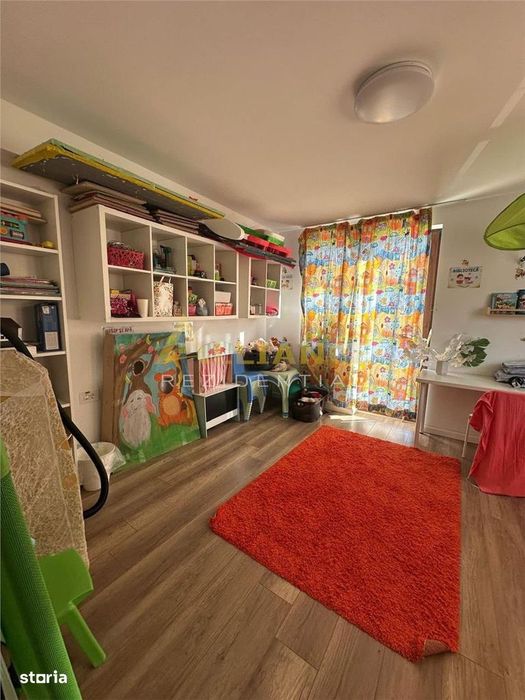 Casa - 370.000eur - 6 Dormitoare + living