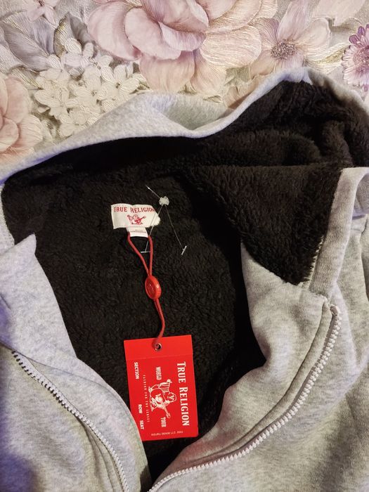 Кофта новая с мехом внутри