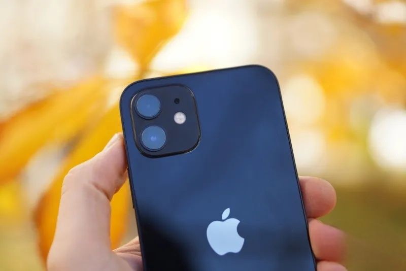 iPhone 12 – 128GB | LL/A + Оригинальная зарядка
