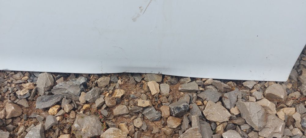 Продавам задни врати за Мерцедес вито 2007 година