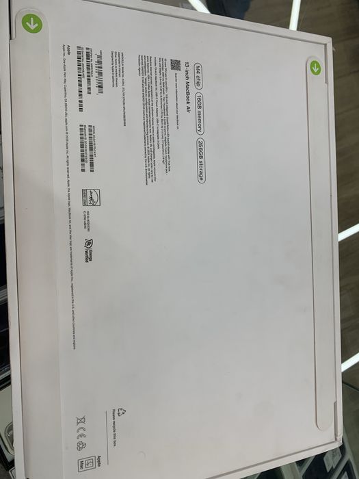 MacBook Air M4.13-inch 16/256GB