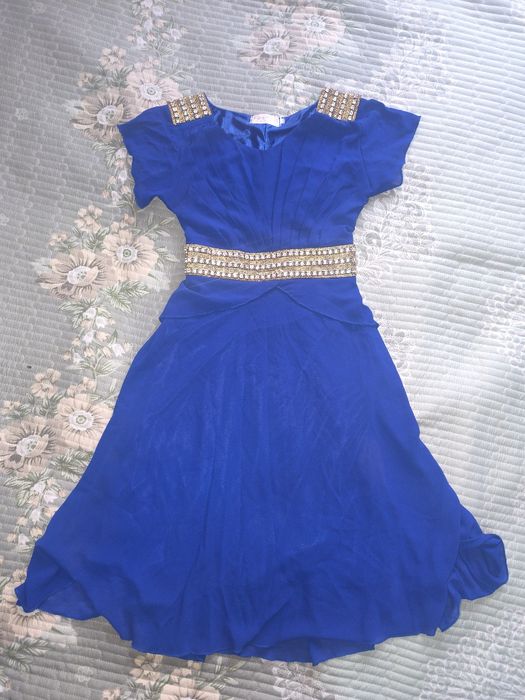 Платья вечерние и на выход