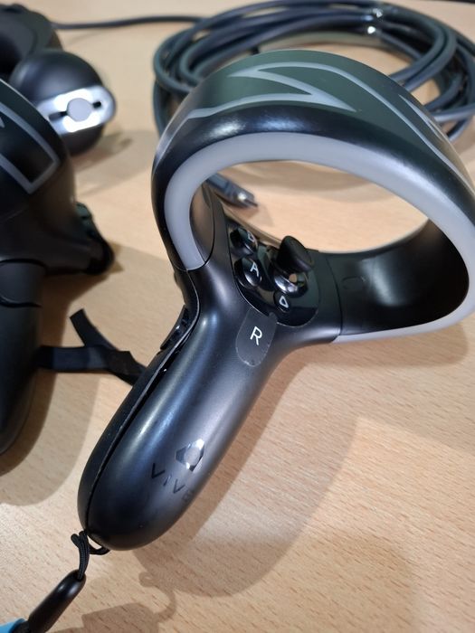 KIT / SET Cască VR HTC Vive Cosmos.