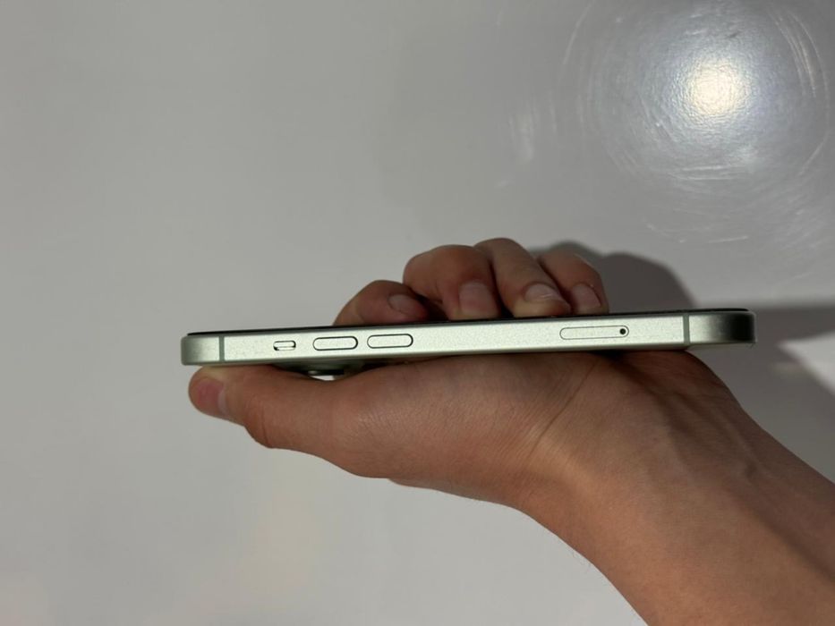 Продам айфон 15