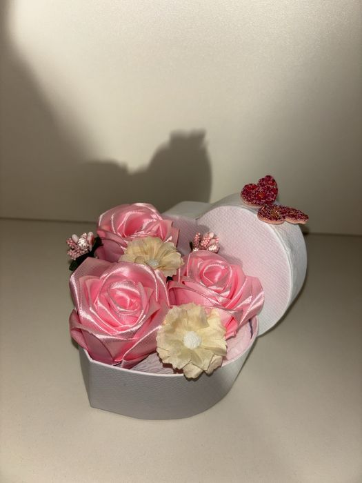 Ръчно изработени сатенени рози