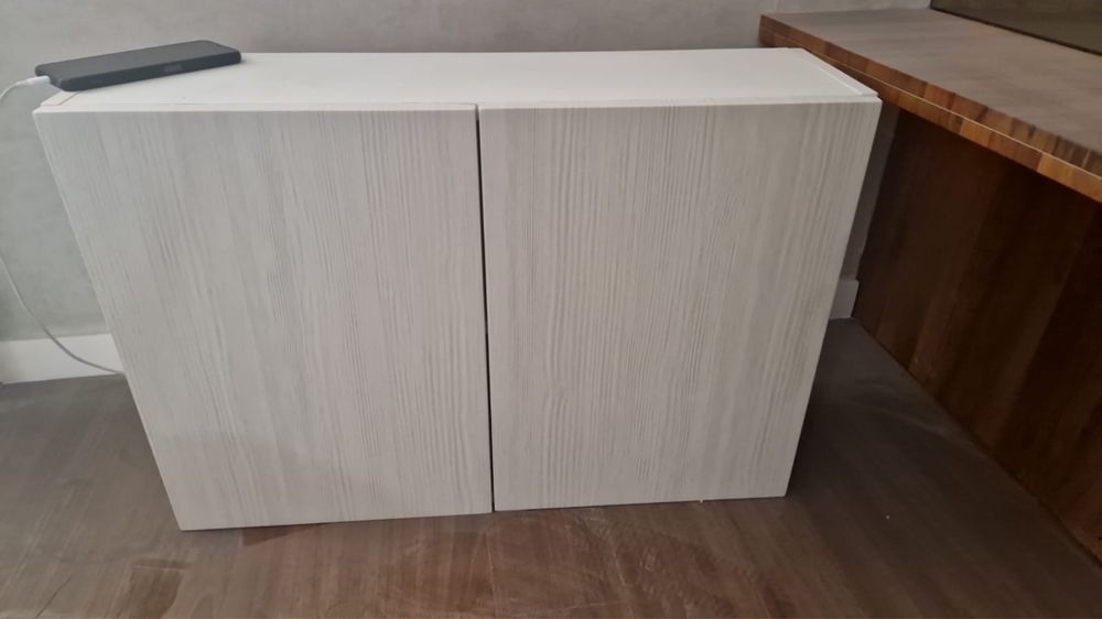 Продам навесные шкафы б/у