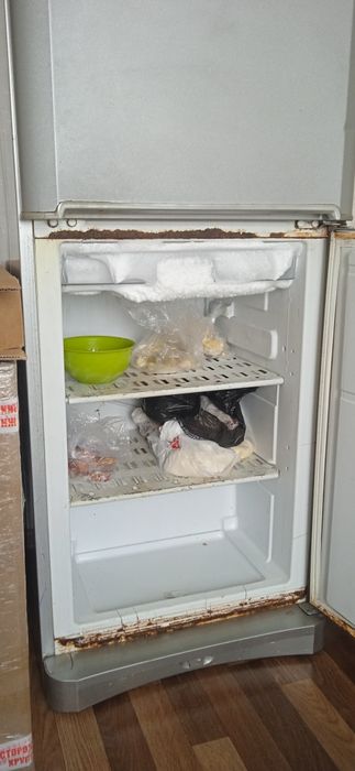 Продам Холодильник б/у