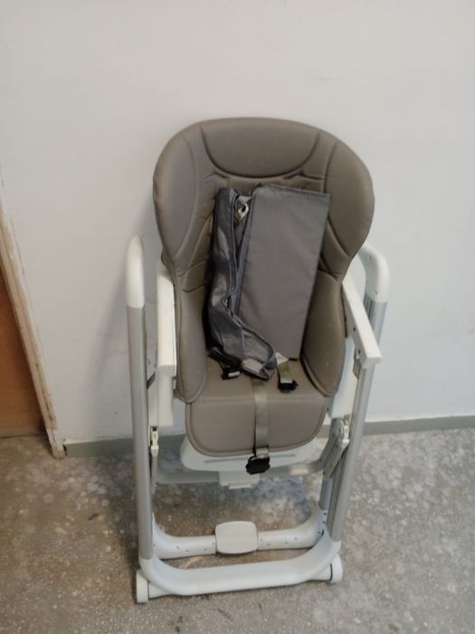 Scaun de masă reglabil