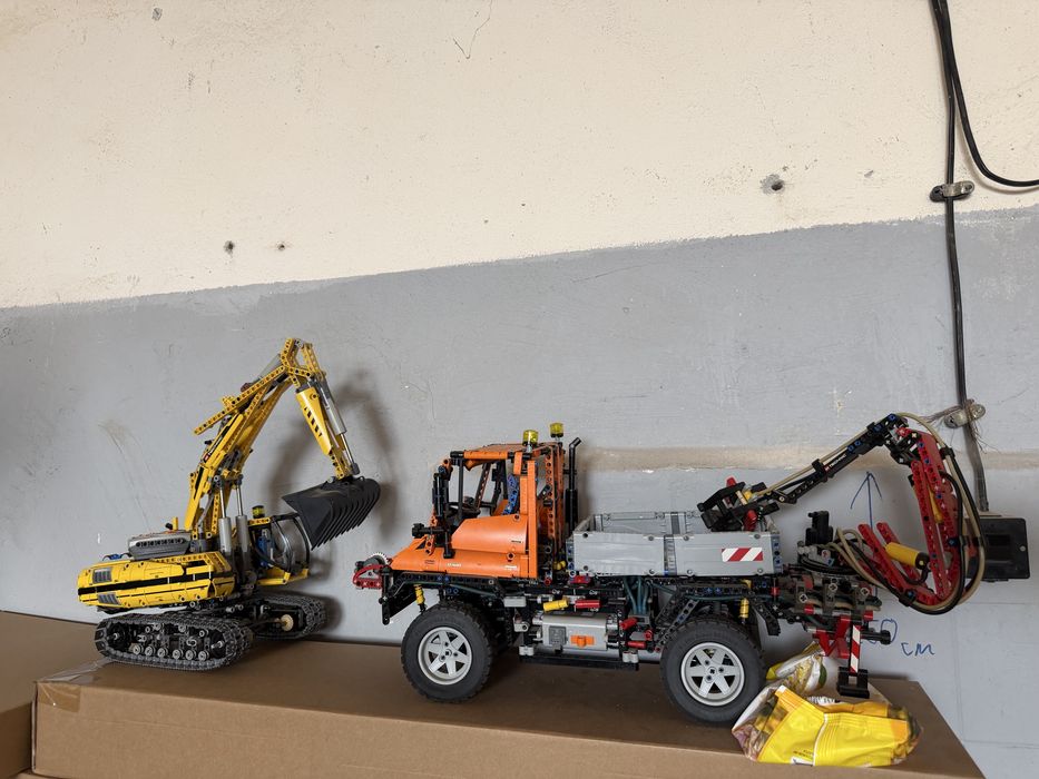 Lego 8043 моторизиран верижен багер Лего Technik 8043 Motorized Excavator  багерче модел 2010г дистанционно с мотор