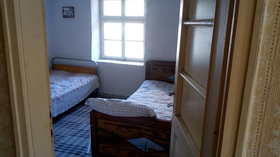 Триетажна къща в с. Забърдо