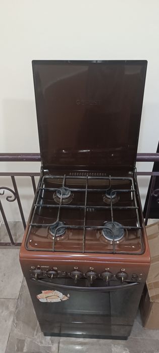 Продаю газовую плиту