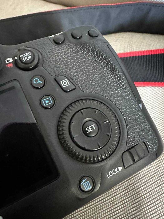 Canon EOS 6D body full frame, 39.553 cadre, GPS + WiFi