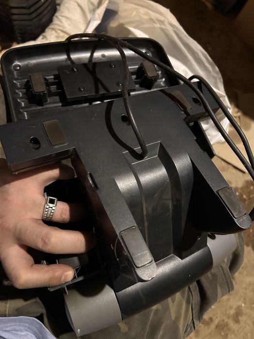 Игровой руль с педалями