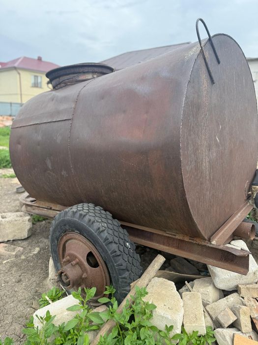 Железная бочка на колесах
