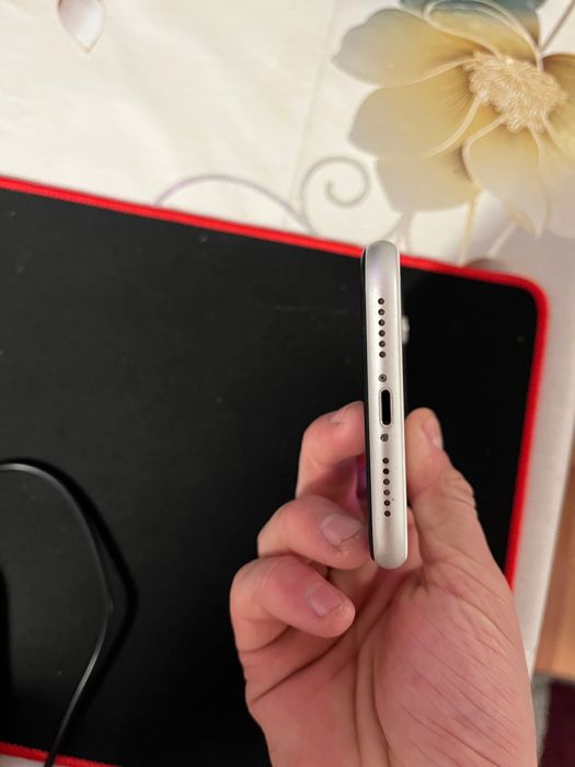 Vând iPhone XR stare foarte bună