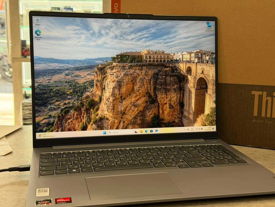 Lenovo ThinkBook 16 | Ryzen 3 7330U | 16 GB | 256 SSD | 2GB Video Card