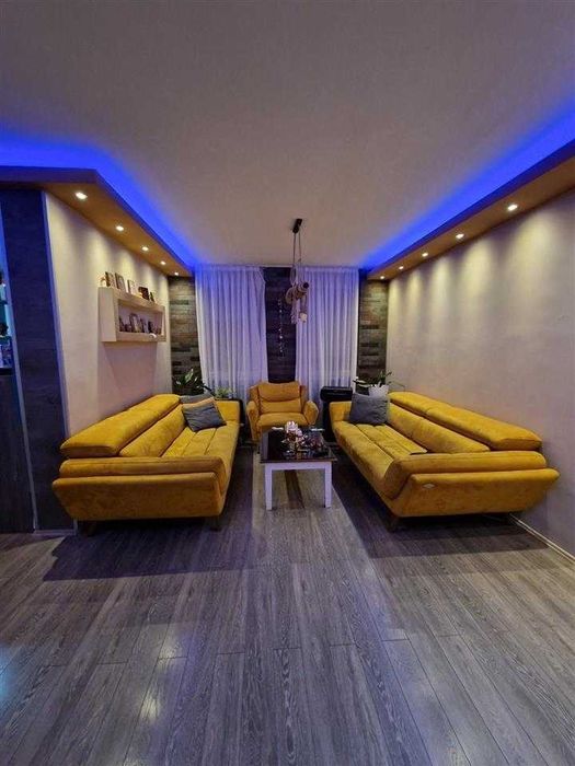 Дава се под наем Тристаен апартамент в Пловдив, Западен - 83 кв.м за 428.4 € - Снимка #1