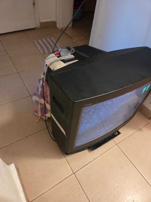 Работещ телевизор Sony Trinitron 21" (KV-G21M1) с дистанционно – перфектен за ретро гейминг / вила  Цена