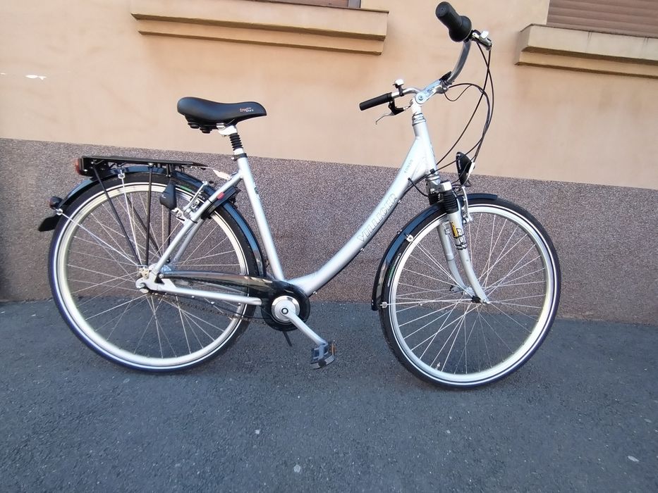 Vând bicicleta roti pe 28 proveniență Germania