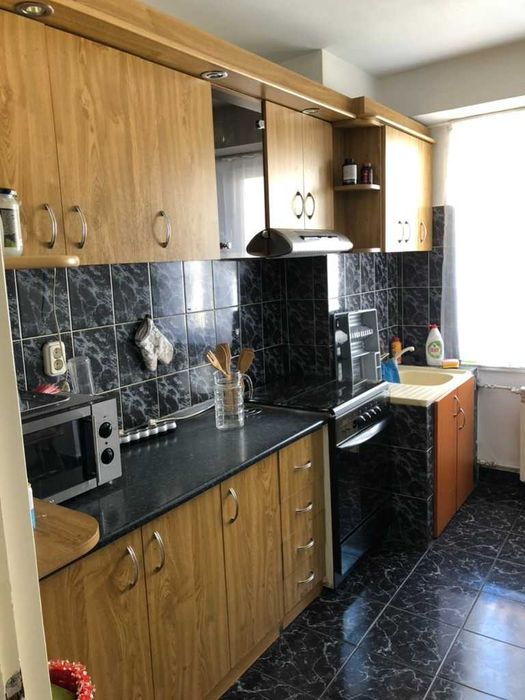 chirie oradea apartament 2 camere Decomandat, baie + bucatarie