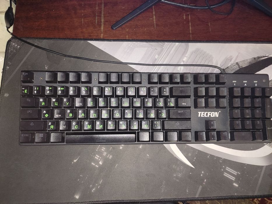 Клавиатура Tecfon с Тайланда с тайской раскладкой