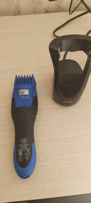 Электробритва машинка триммер для бороды и усов