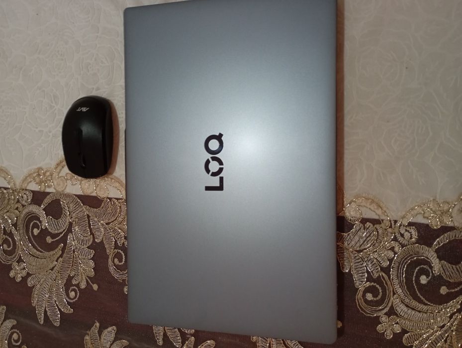 Ноутбук Леново сотилади.
