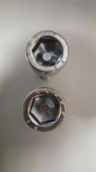 Болт 16х60 с вътрешен шестограм