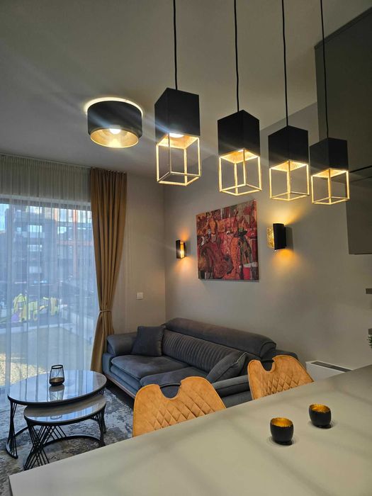 Двустаен имот в кв.Хладилника