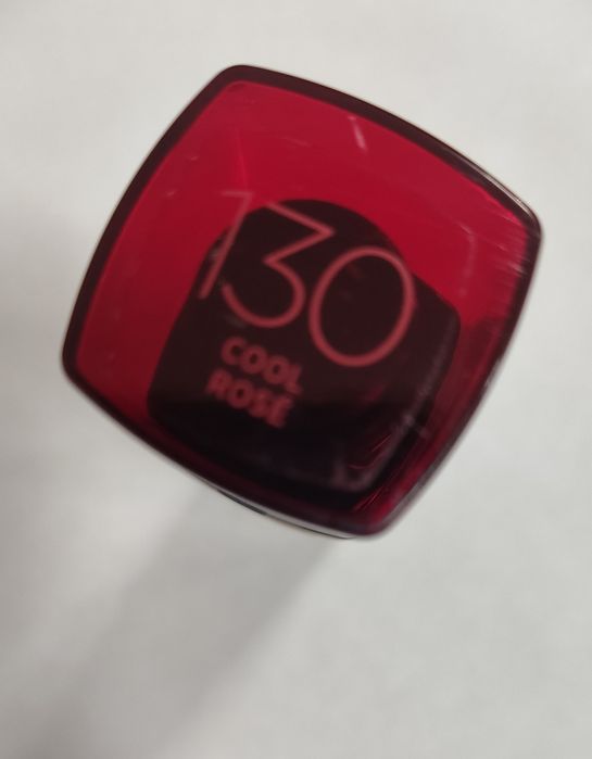 Продам тональный крем от Loreal