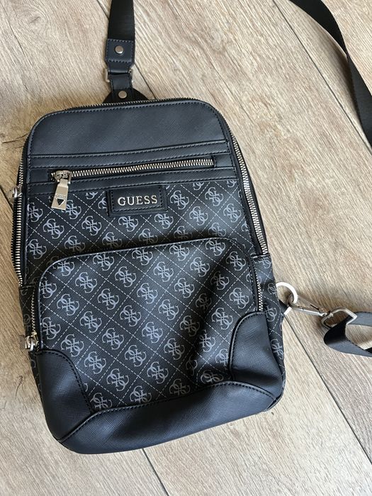 GUESS : Мъжка чанта  / Оригинал