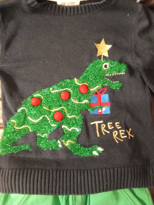 Екипи за момче 5-6 г.- 5 евро.