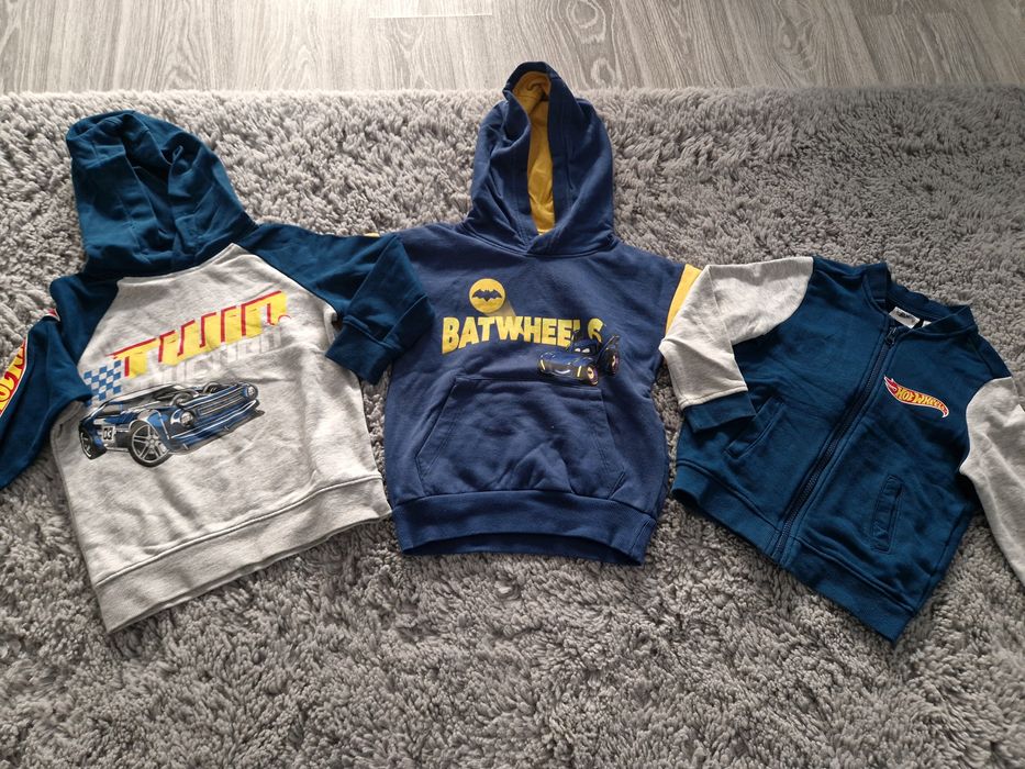 Lot bluze marimea 104 cm