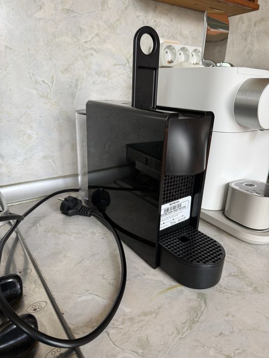 Кафемашина Nespresso Essenza Mini
