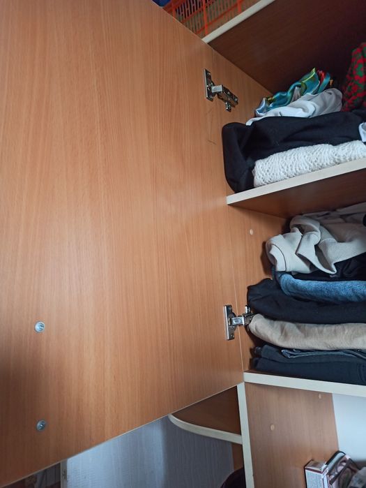 Шкаф для вещей ,высота 2м