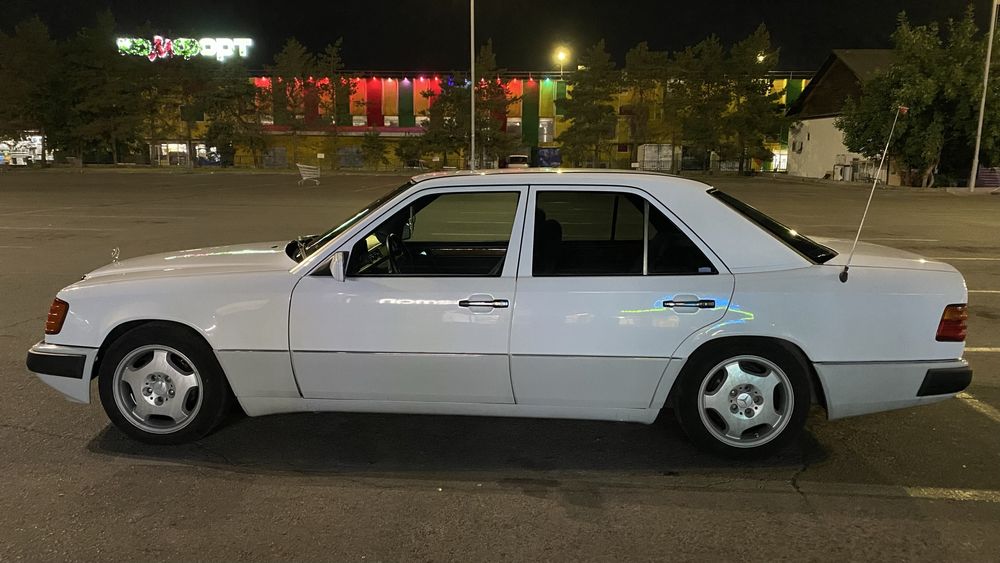 Продам мерседес W124, 1991 года