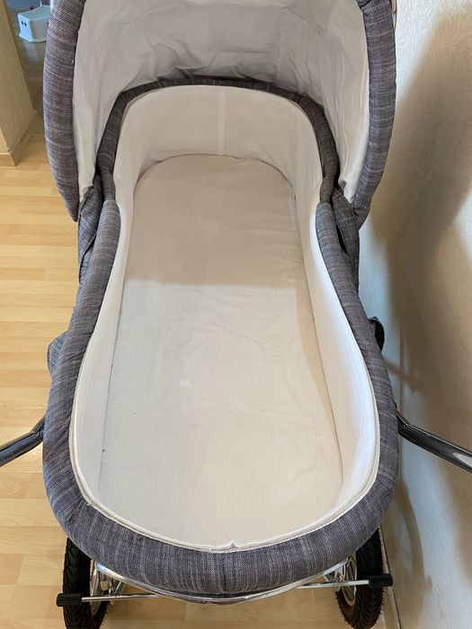 Продам королевскую коляску