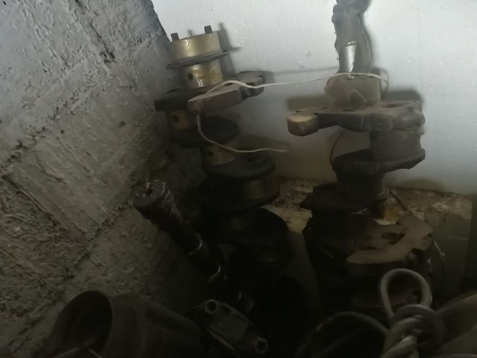 Продам блок.,два коленвала, распредвал на трактор Т-40