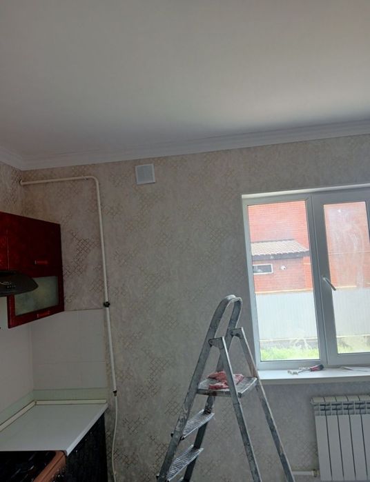 Поклейка обоев  ремонт