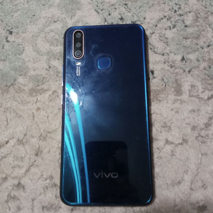 Смартфон Vivo 1904
