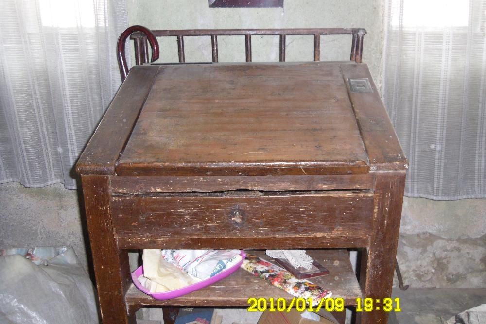 dulap antic anii 1900