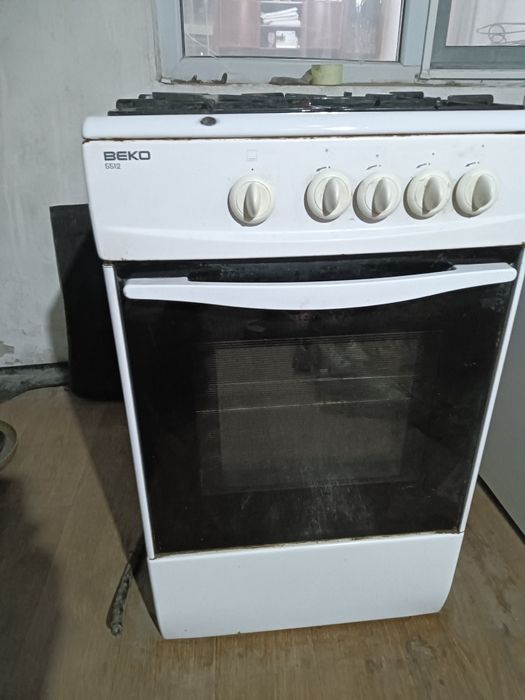 Продам газ плиту