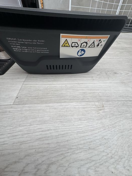 Gratar champing pe carbuni cu ventilatie